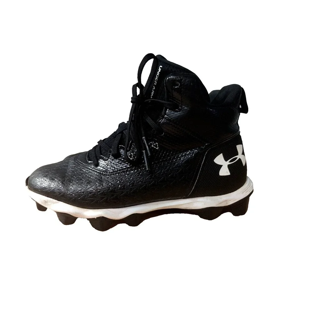 Under Armour Hammer Mid Jr RM‎ Football Cleats Size 6Y Black White 3021202-001